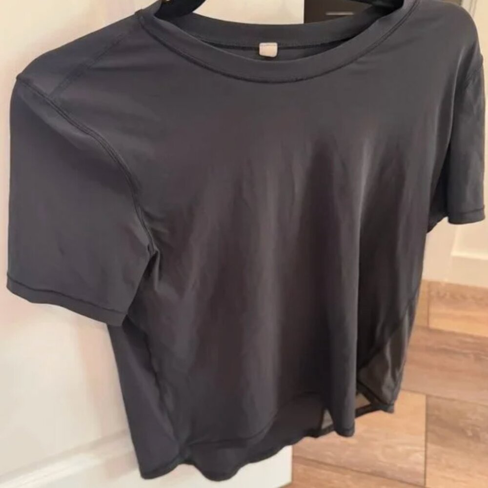 Lululemon Tshirt